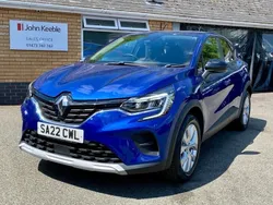 Blue Used 2022 Renault Captur Iconic SUV | £13,999 (Fair price)