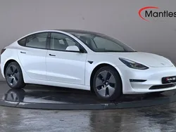 White Used 2020 Tesla Model 3 Sedan | £21,195 (Fair price)