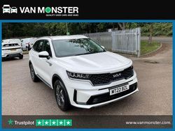 White Used 2022 Kia Sorento 2 SUV | £28,499 (Super price)