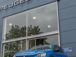 Blue Used 2021 Peugeot e-208 Premium Hatchback | £12,164 (Fair price)