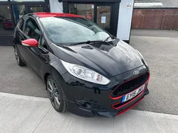 Black Used 2015 Ford Fiesta Zetec Hatchback | £3,495 (Good price)