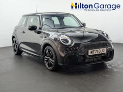Black Used 2021 Mini Cooper Hatch Hatchback | £17,200 (Expensive)