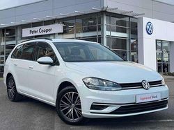 White Used 2018 VW Golf VII SE Estate | £13,292 (Fair price)