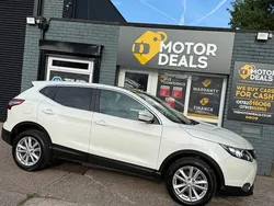 White Used 2014 Nissan Qashqai Acenta Premium SUV | £5,995 (Fair price)