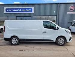 White New 2024 Renault Trafic Van | £27,588