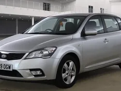 Silver Used 2010 Kia Ceed 2 Hatchback | £4,095 (Fair price)