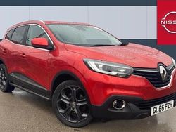 Red Used 2016 Renault Kadjar Dynamique SUV | £7,663 (Fair price)