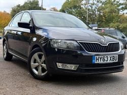 Black Used 2013 Skoda Rapid SE Hatchback | £6,400 (Fair price)