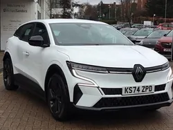 New 2024 Renault Mégane Evolution Hatchback | £23,995 (Fair price)