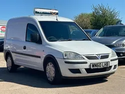 White Used 2010 Vauxhall Combo MPV | £1,975 (Fair price)