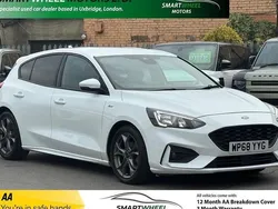 White Used 2018 Ford Focus ST-Line Hatchback | £9,140 (Fair price)