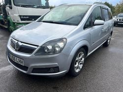 Silver Used 2006 Vauxhall Zafira Design Edition MPV | £1,700 (A bit pricey)