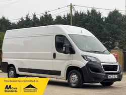 White Used 2020 Peugeot Boxer S Van | £11,988 (Fair price)
