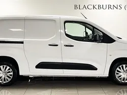 White Used 2020 Peugeot Partner MPV | £9,954 (Fair price)
