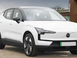New 2025 Volvo EX30 Plus SUV | £33,950 (Super price)