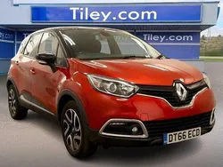 Red/black Used 2017 Renault Captur Dynamique SUV | £7,990 (Fair price)