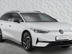 White Used 2025 VW ID.7 Pro Sedan | £37,911 (Good price)
