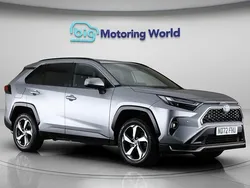 Silver Used 2022 Toyota RAV4 Hybrid Design SUV | £22,800 (Good price)