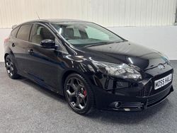 Black Used 2013 Ford Focus ST Hatchback | £7,490