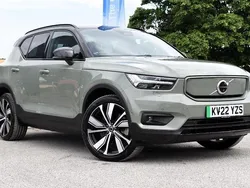 Green Used 2022 Volvo XC40 Pro SUV | £25,537 (Fair price)