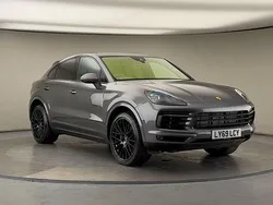 Grey Used 2019 Porsche Cayenne SUV | £41,900 (Expensive)