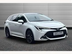 White Used 2023 Toyota Corolla Sport Estate | £25,495 (Fair price)