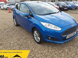 Blue Used 2015 Ford Fiesta Zetec Hatchback | £5,695 (Fair price)