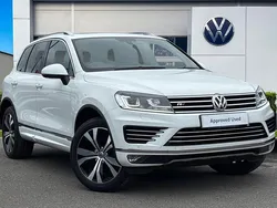White Used 2016 VW Touareg R-line SUV | £26,389 (Fair price)
