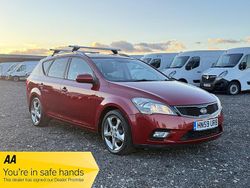 Red Used 2009 Kia Ceed Hatchback | £2,795 (A bit pricey)