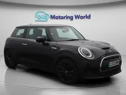 Black Used 2022 Mini Cooper SE Hatch Hatchback | £13,400 (Fair price)