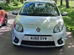 Silver Used 2010 Renault Twingo Hatchback | £1,995 (Fair price)