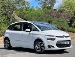 White Used 2015 Citroën C4 Picasso SELECTION MPV | £3,295 (Fair price)