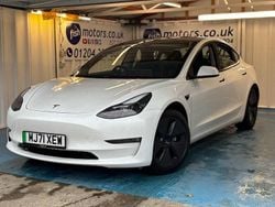 White Used 2021 Tesla Model 3 Sedan | £17,990 (Fair price)