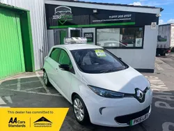 White Used 2015 Renault Zoe Dynamique Hatchback | £4,280 (Fair price)