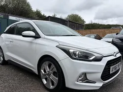 White Used 2016 Hyundai i20 Sport Coupe | £6,995 (Fair price)