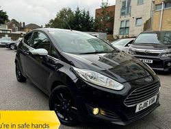 Black Used 2016 Ford Fiesta Zetec Hatchback | £4,750 (Fair price)