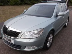 Green Used 2009 Skoda Octavia Elegance Estate | £3,490 (Fair price)
