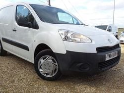 White Used 2014 Peugeot Partner Van | £4,981 (Expensive)