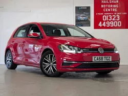 Tornado red Used 2018 VW Golf VII SE Hatchback | £13,300 (Good price)