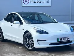 White Used 2021 Tesla Model 3 Standard Range Sedan | £16,490 (Fair price)