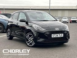 Black Used 2024 Hyundai i10 Premium Hatchback | £15,521 (Fair price)