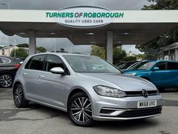 Silver Used 2018 VW Golf VII SE Hatchback | £17,500 (Fair price)