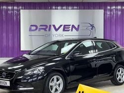 Black Used 2015 Volvo V40 SE Estate | £6,650 (Good price)