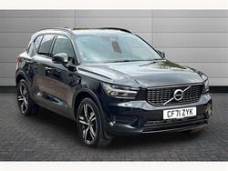 Onyx black Used 2022 Volvo XC40 R-Design SUV | £19,990 (Fair price)