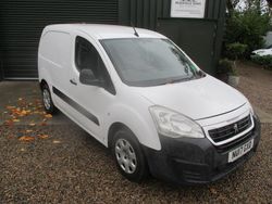 White Used 2017 Peugeot Partner Van | £4,495 (Good price)