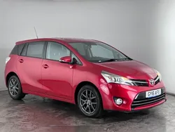 Red Used 2016 Toyota Verso Trend MPV | £10,200 (Fair price)