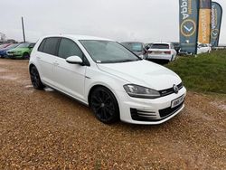 White Used 2016 VW Golf VII GTD Hatchback | £10,990 (Good price)
