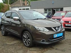 Beige Used 2014 Nissan Qashqai Tekna SUV | £6,995 (Fair price)