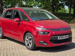 Red Used 2015 Citroën C4 Picasso SELECTION MPV | £5,395 (Good price)