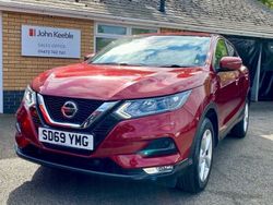 Red Used 2019 Nissan Qashqai Acenta Premium SUV | £11,299 (Good price)